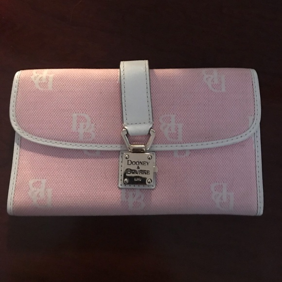 Dooney & Bourke Handbags - Dooney & Bourke wallet.
